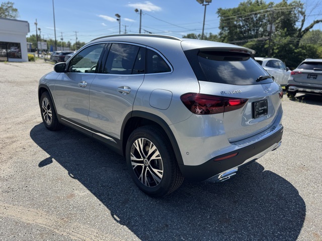 2026 Mercedes Benz GLA 250 4MATIC photo 3