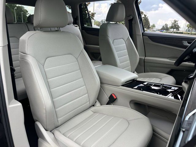 2026 Volkswagen Atlas SEL photo 17