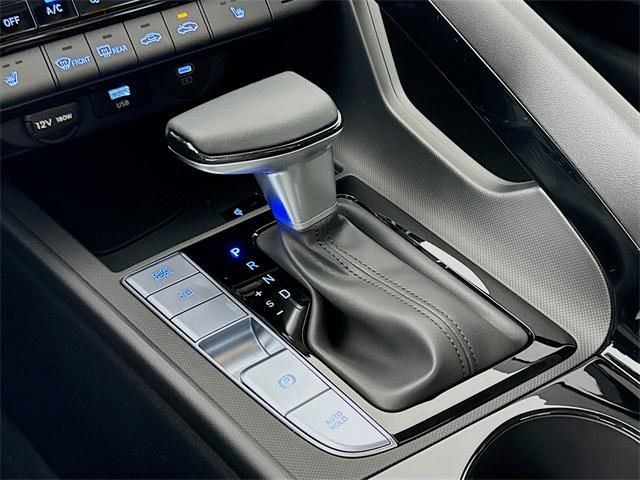 2025 Hyundai Elantra SEL Convenience photo 22