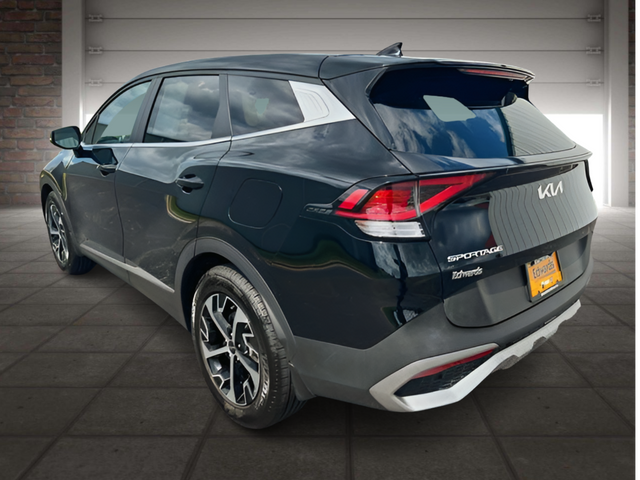 2023 Kia Sportage EX photo 5