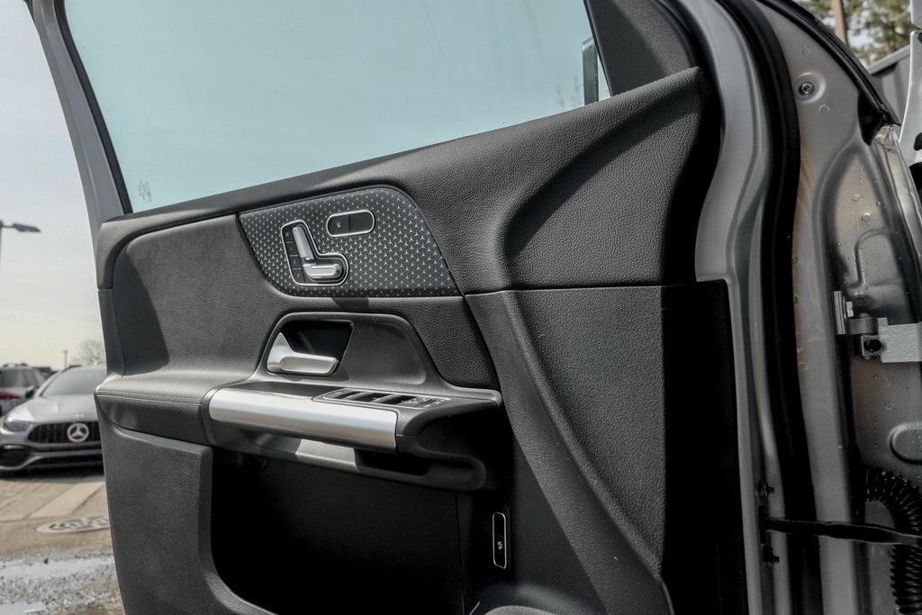 2025 Mercedes Benz GLA 250 4MATIC photo 12