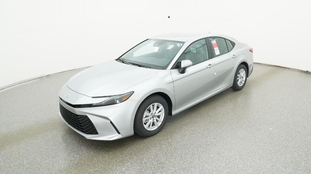 2026 Toyota Camry LE's photo