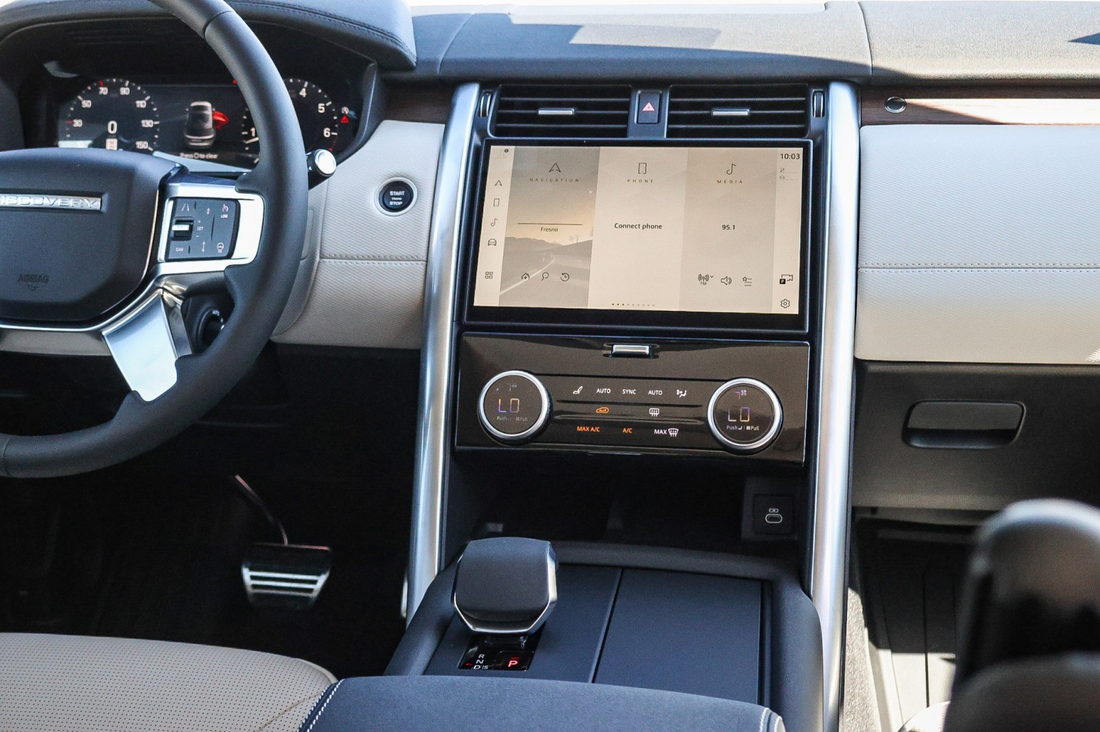 2025 Land Rover Discovery SE photo 14