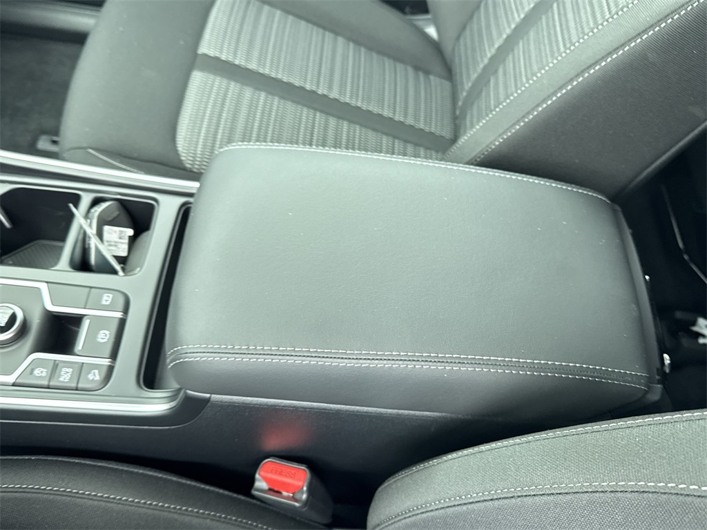 2025 Kia Sorento LX photo 26