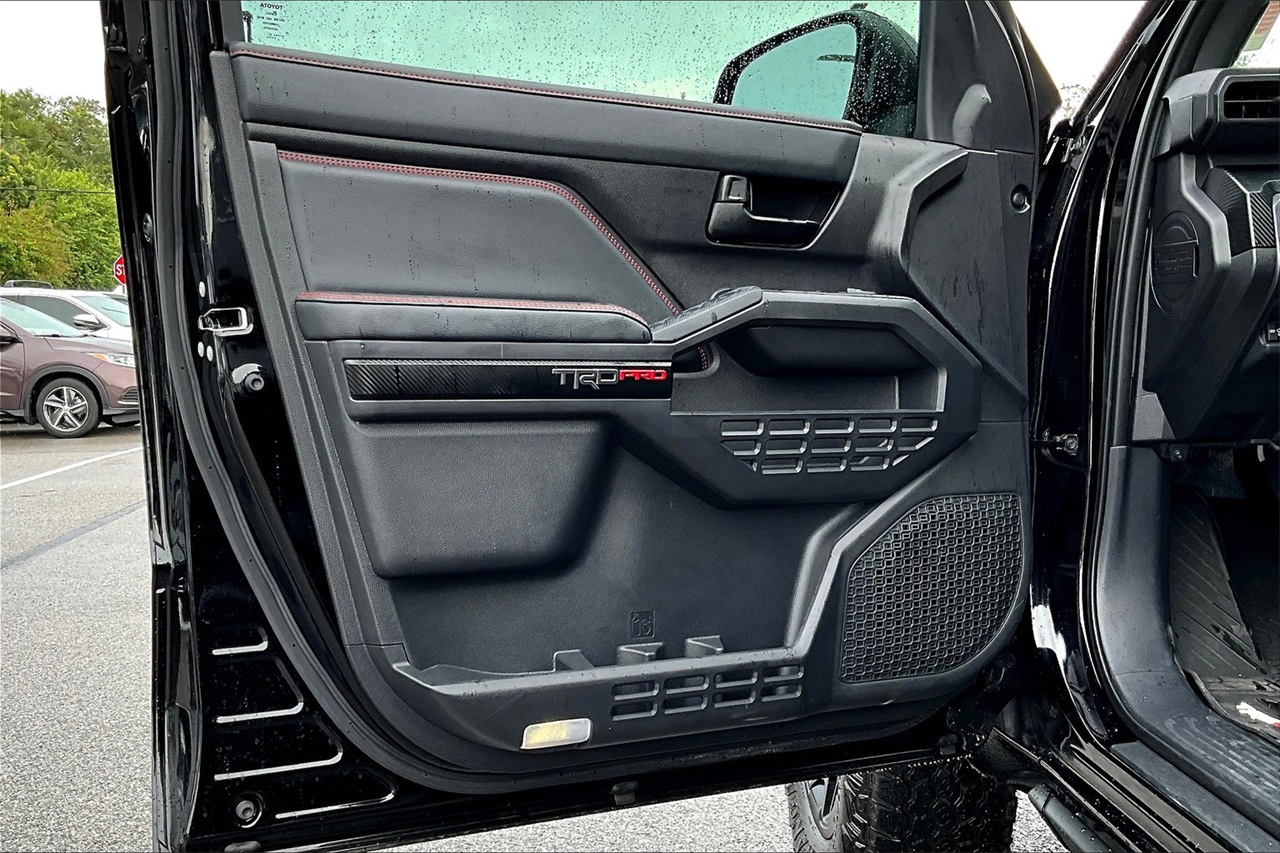 2025 Toyota Tacoma TRD Pro 4x4 photo 18