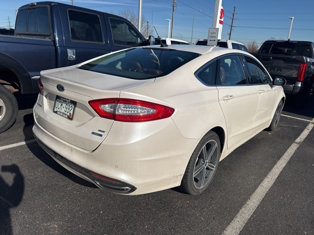 2016 Ford Fusion SE photo 3