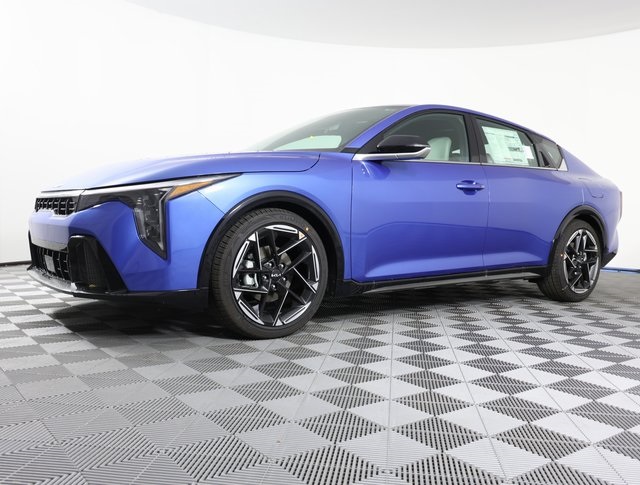 2025 Kia K4 GT-Line's photo