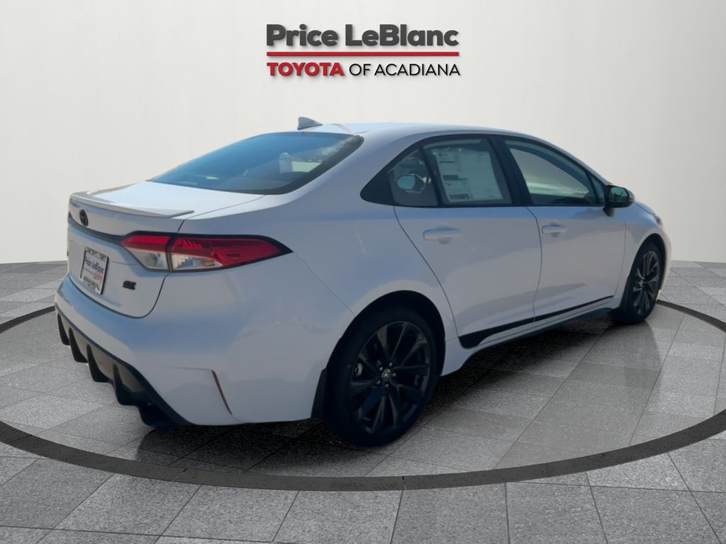 2026 Toyota Corolla SE photo 7