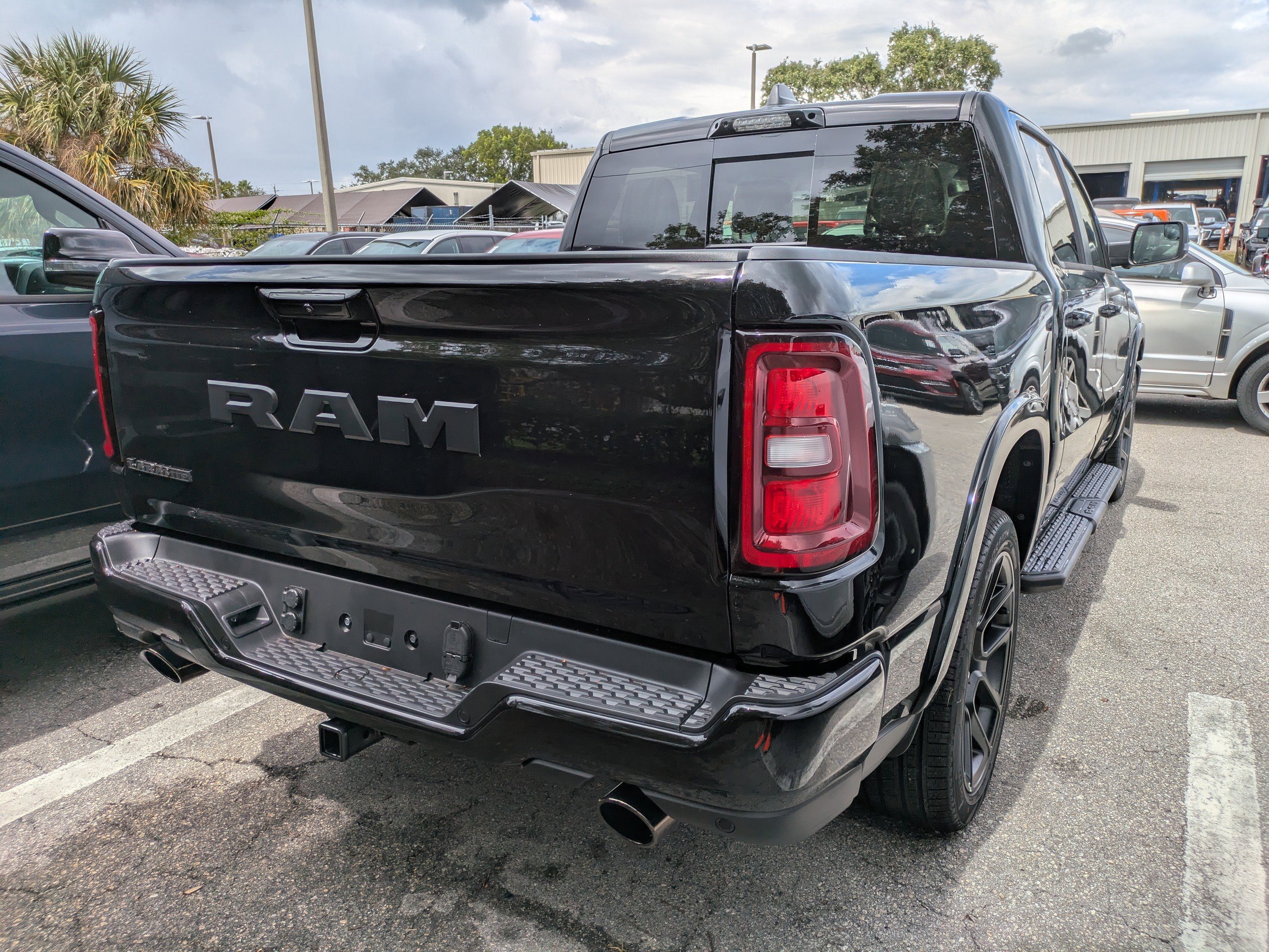 2026 Ram 1500 Laramie photo 3