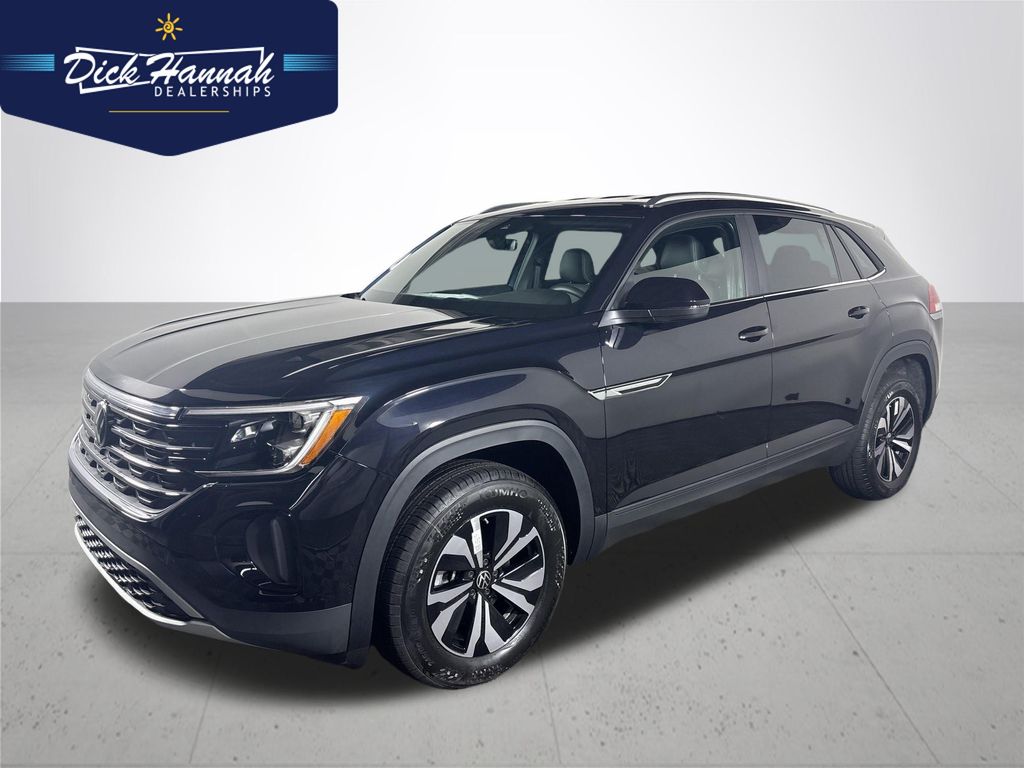 2025 Volkswagen Atlas Cross Sport SE's photo