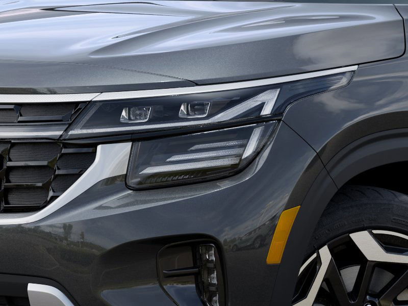 2024 Kia Seltos SX photo 8