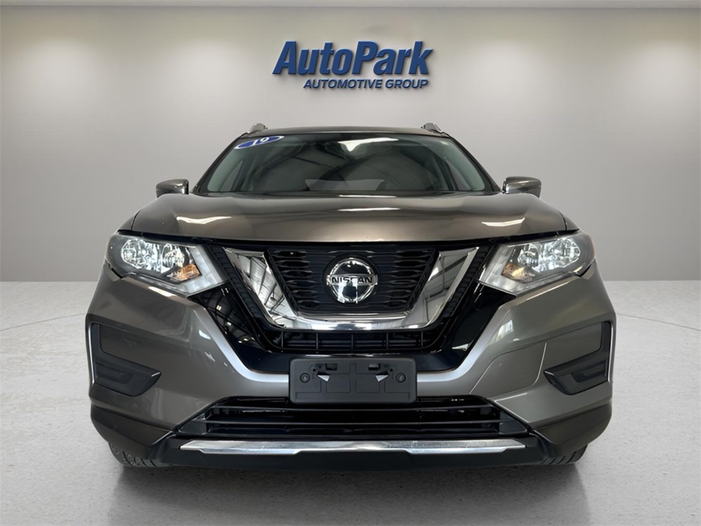 Certified 2019 Nissan Rogue SV with VIN KNMAT2MV8KP535620 for sale in Sturgis, MI