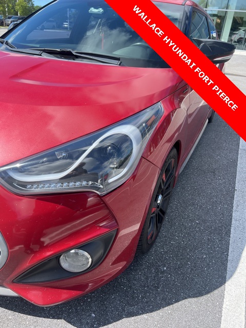 2016 Hyundai Veloster Turbo photo 2