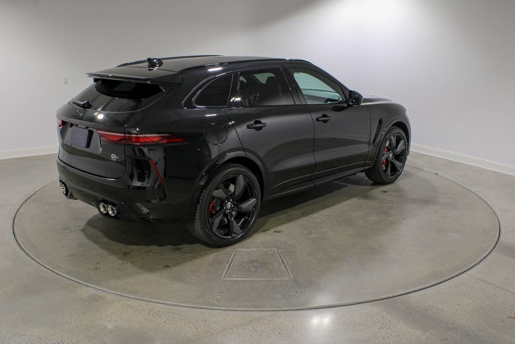 2026 Jaguar F-PACE SVR photo 4