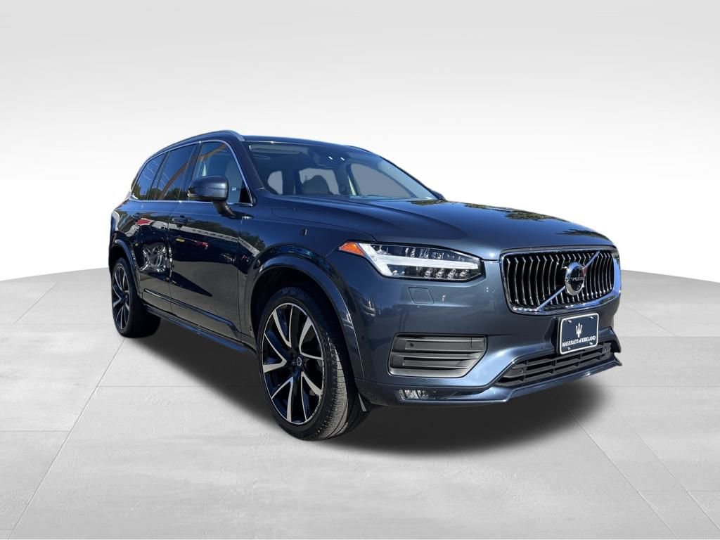 2022 Volvo XC90 Momentum