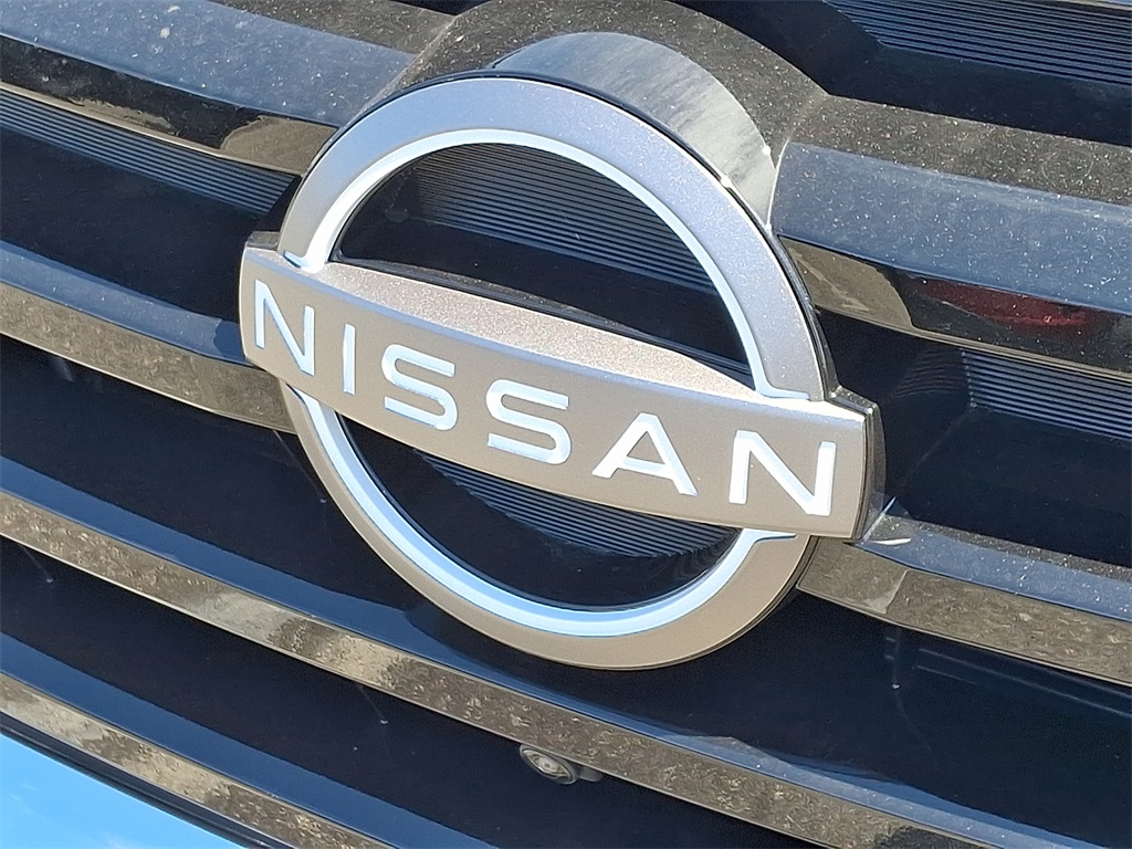 2025 Nissan Pathfinder SL photo 5