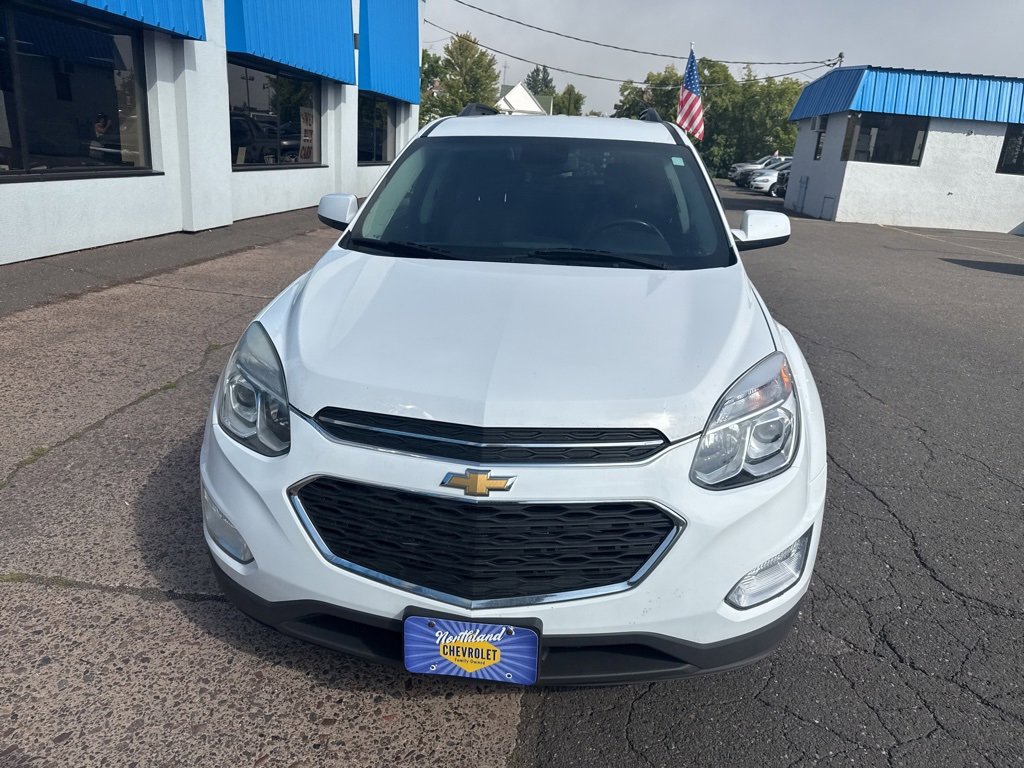 2017 Chevrolet Equinox LT photo 3