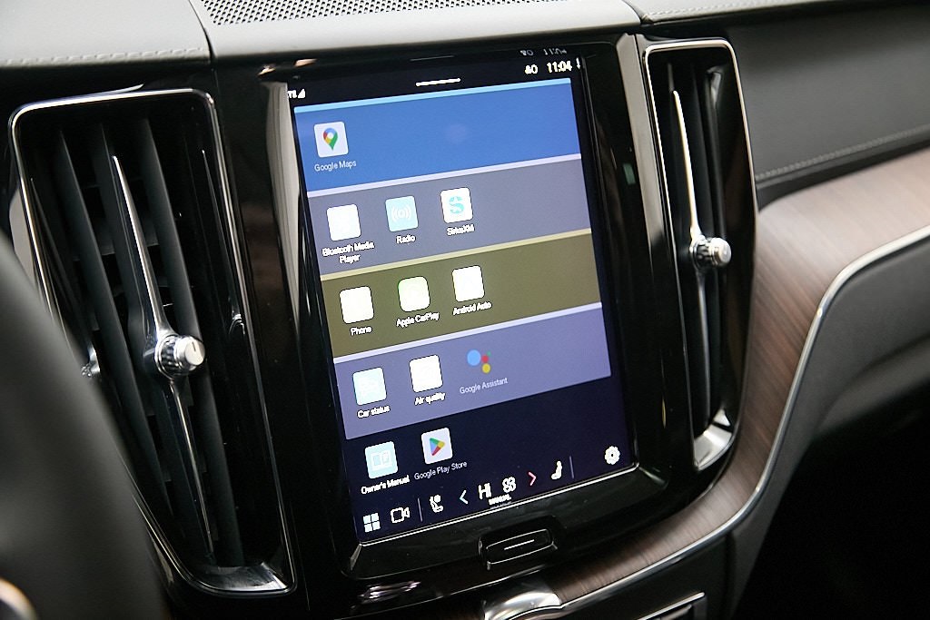 2023 VOLVO XC60 - Image 16