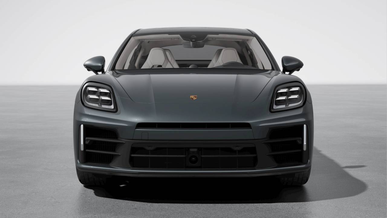 2026 Porsche Panamera 4 photo 4