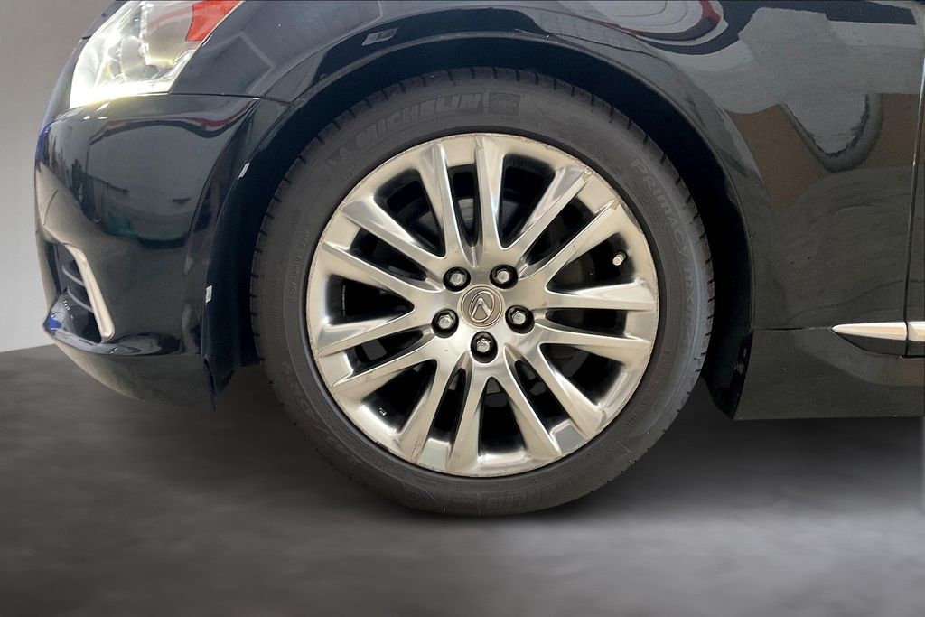 2015 Lexus LS 460 photo 3