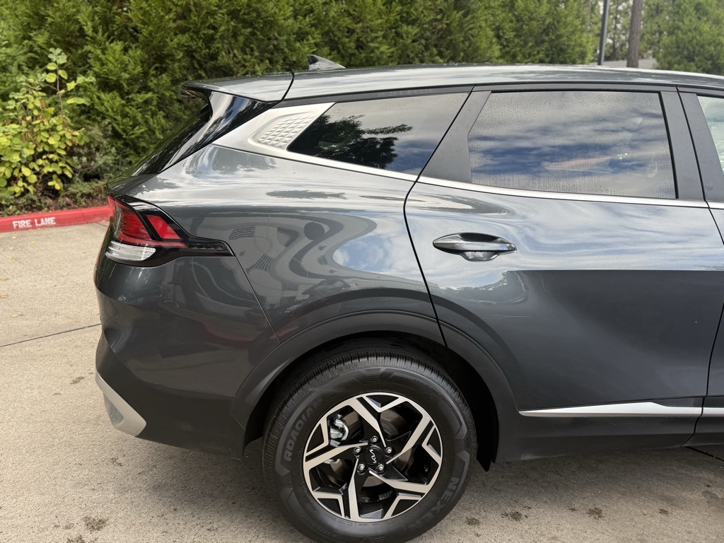 2024 Kia Sportage LX photo 12