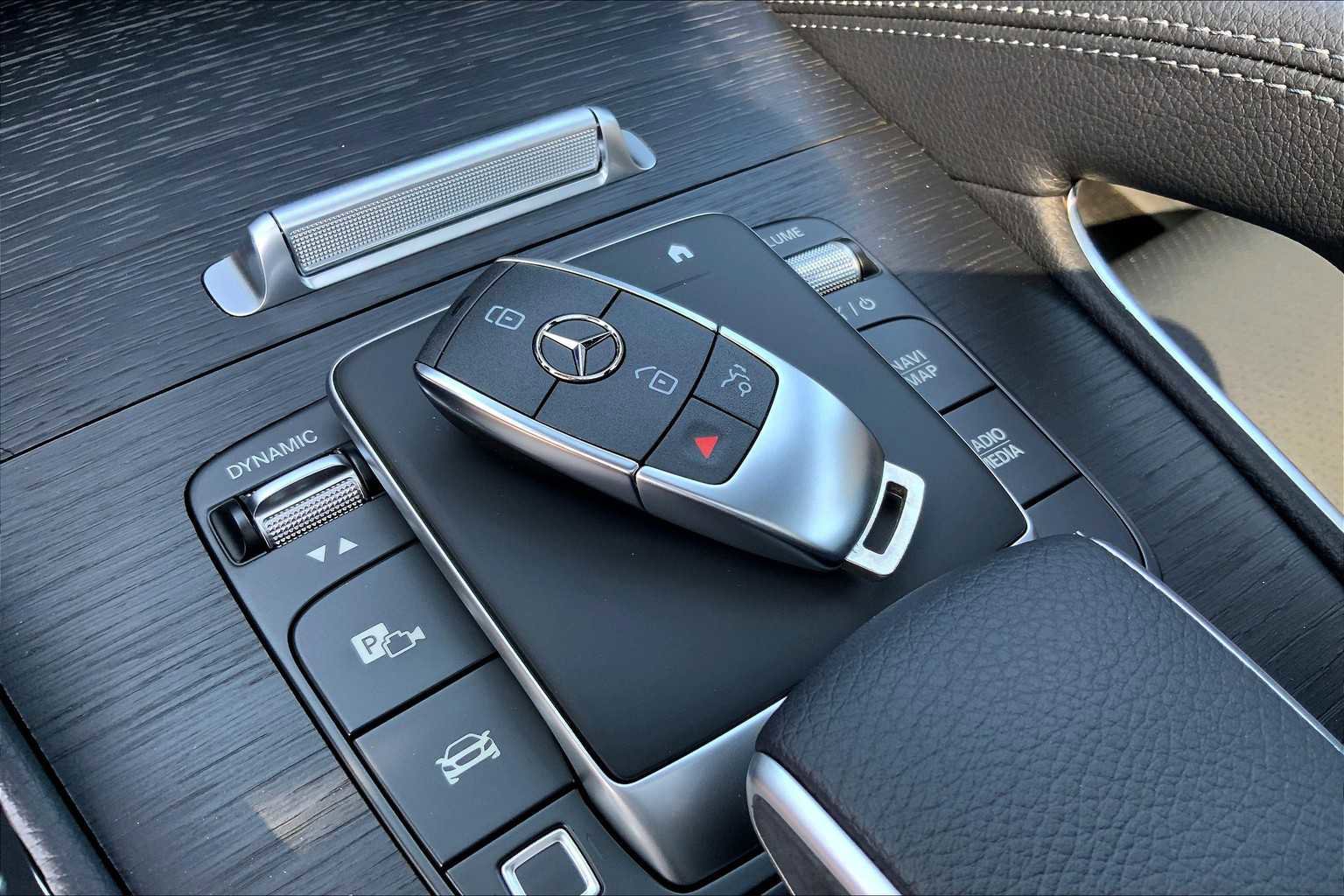 2026 Mercedes Benz GLE 450 4MATIC photo 21