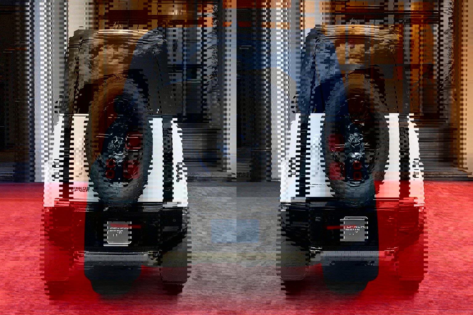 2025 Land Rover Defender 110 X-Dynamic SE photo 3