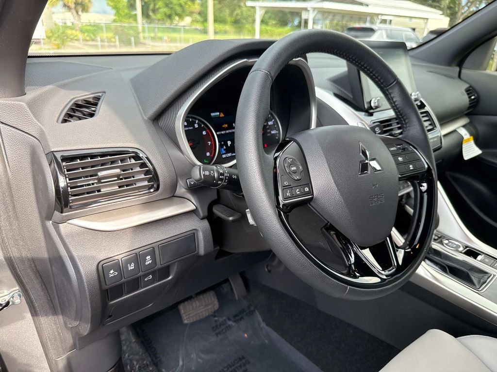 2025 Mitsubishi Eclipse Cross SEL photo 20