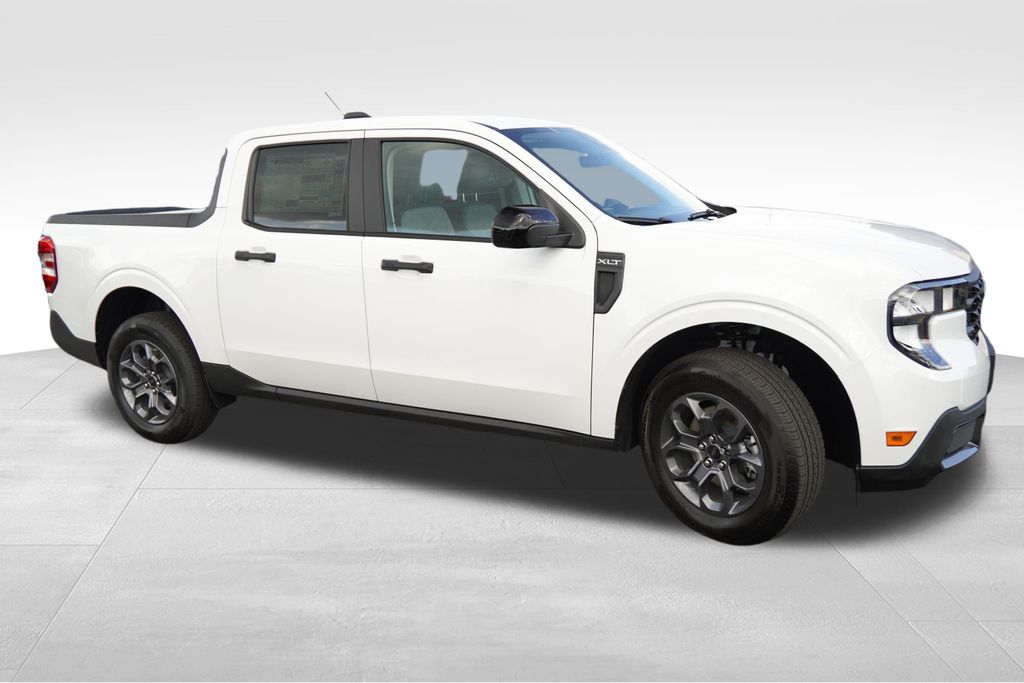 2025 Ford Maverick XL photo 3