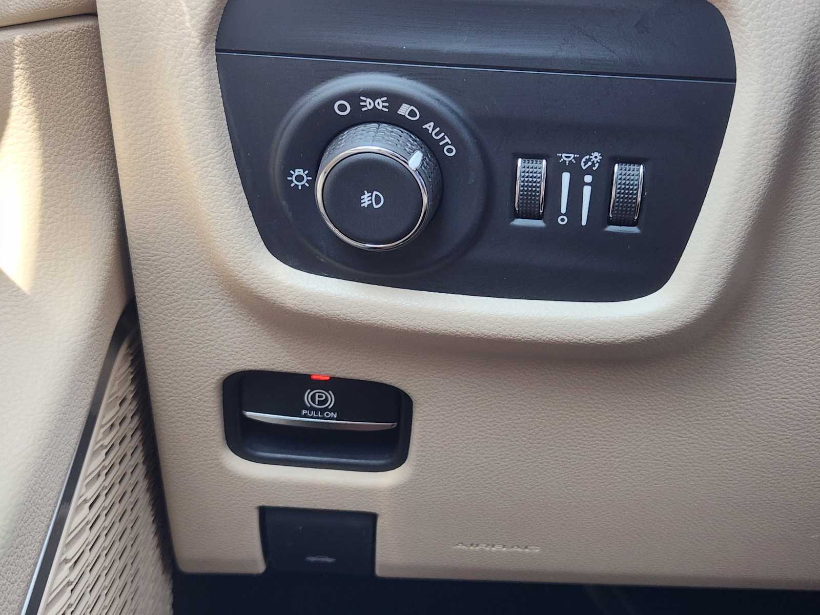 2021 Jeep Grand Cherokee Limited photo 16