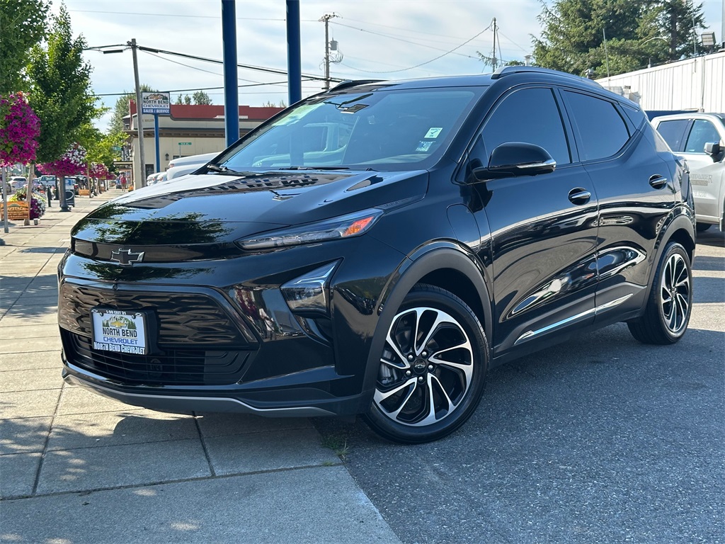 Used 2022 Chevrolet Bolt EUV Premier with VIN 1G1FZ6S07N4135596 for sale in North Bend, WA