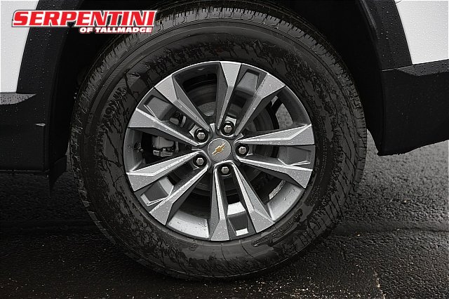 2026 Chevrolet Equinox LT photo 3