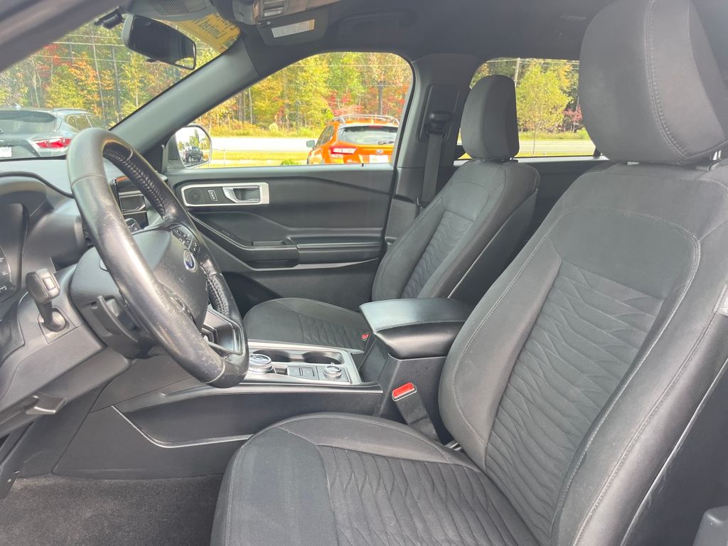 2020 Ford Explorer XLT photo 3