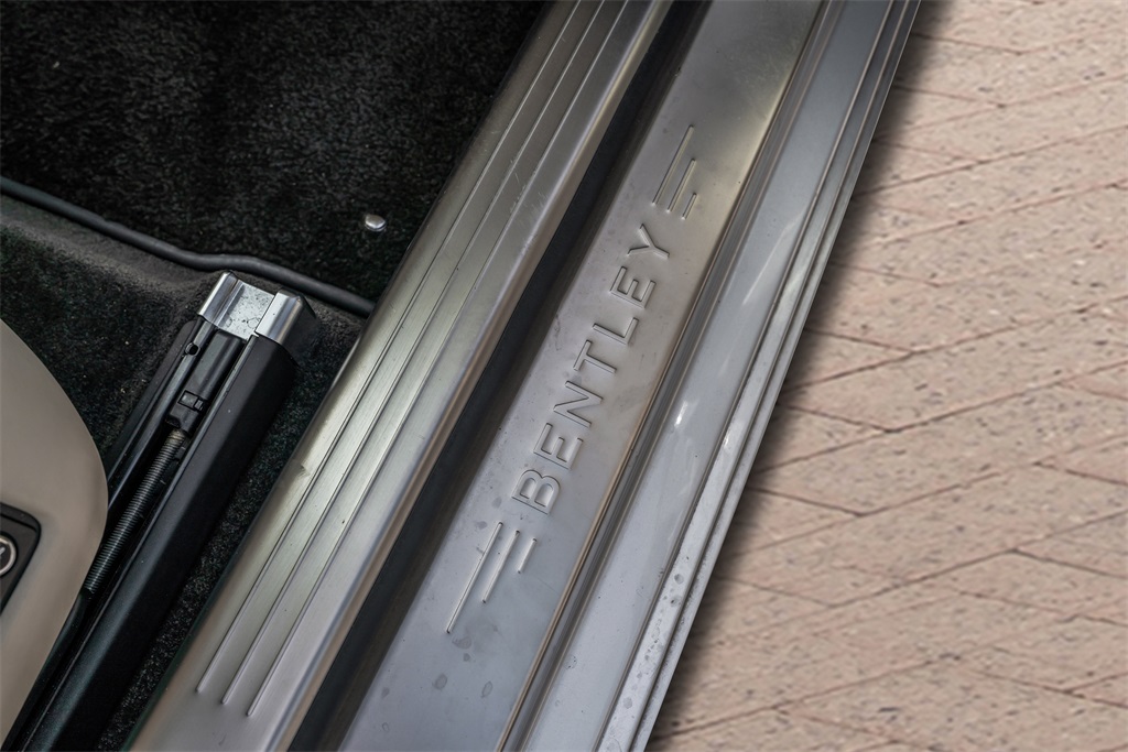2018 Bentley Flying Spur V8 photo 21