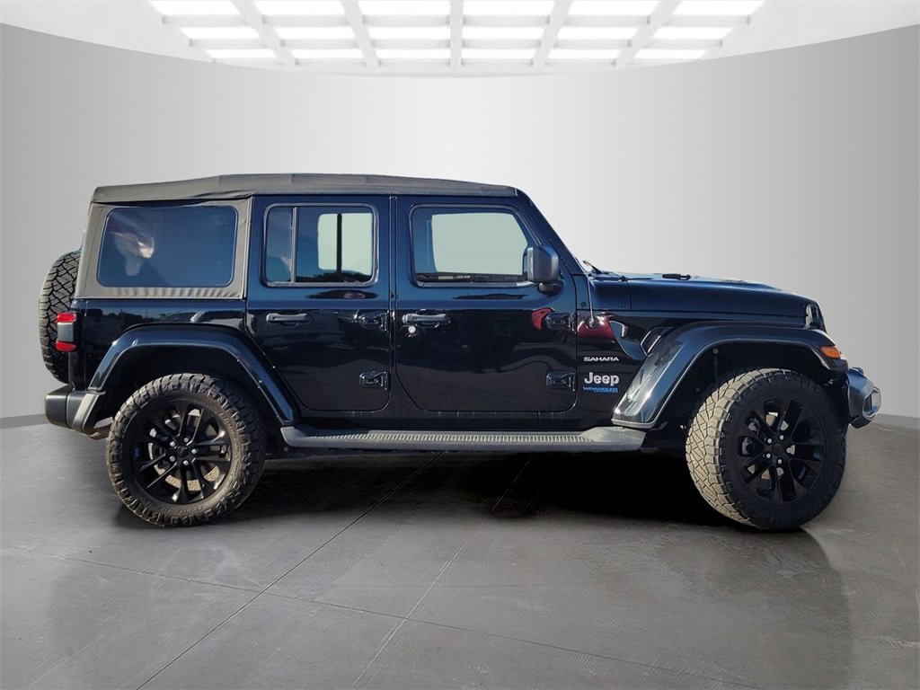 2022 Jeep Wrangler 4xe Unlimited Sahara photo 3