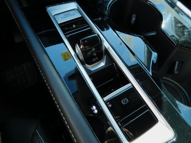 2024 Volkswagen Atlas SE Technology photo 28