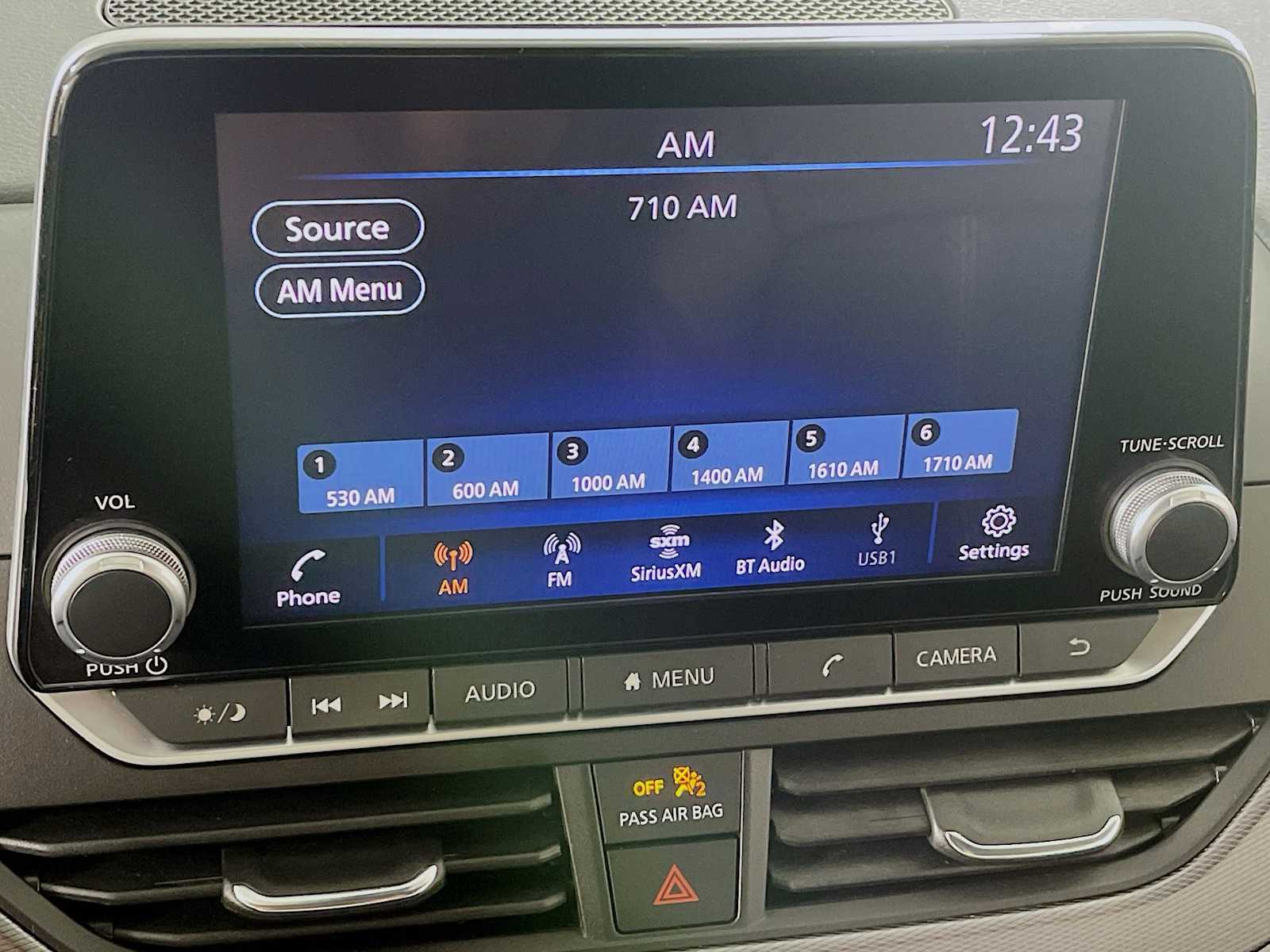 2023 Nissan Altima 2.5 SR photo 12