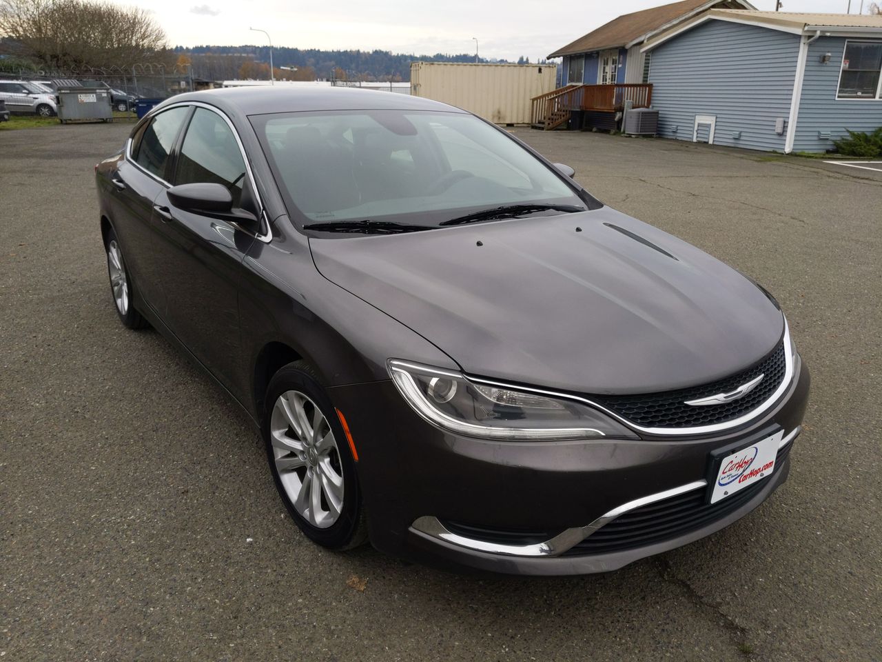 2015 Chrysler 200 Limited's photo