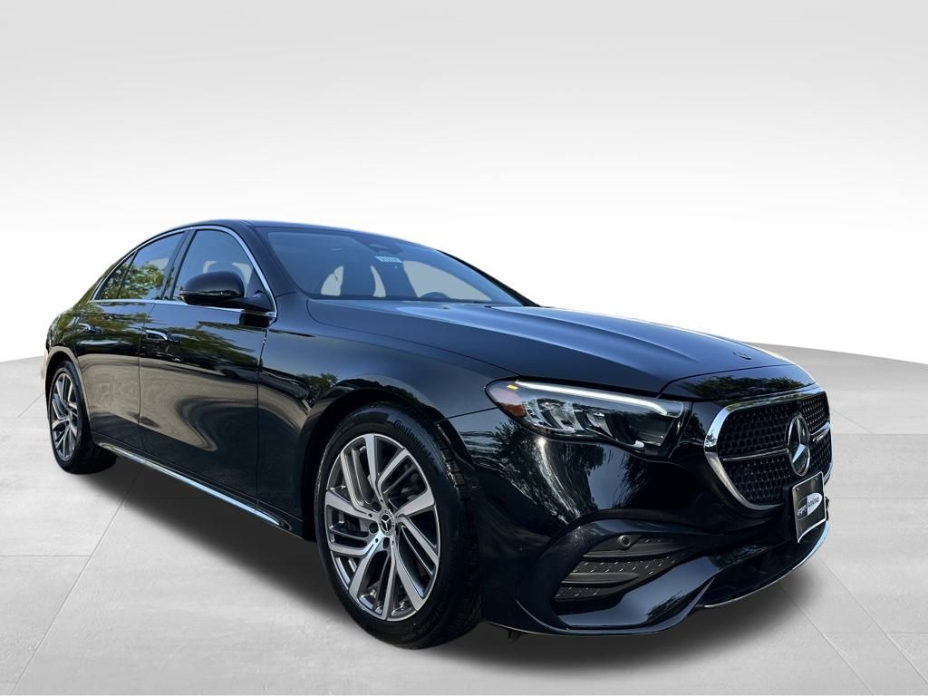 2025 Mercedes Benz E 350 4MATIC photo 3