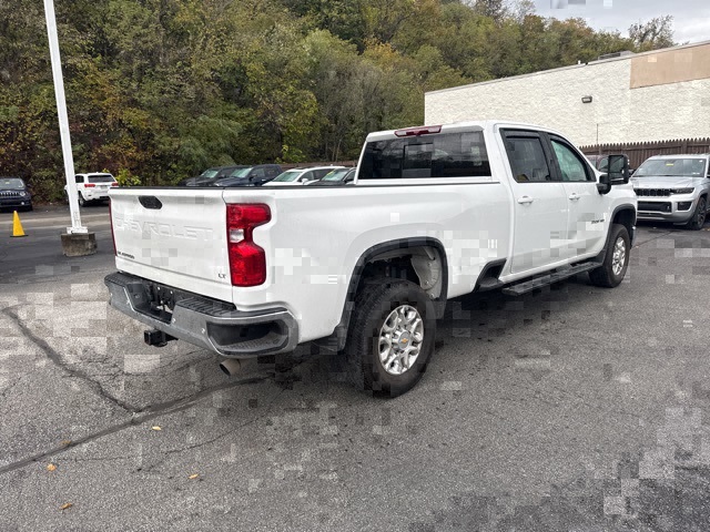 2025 Chevrolet Silverado 3500HD LT photo 3