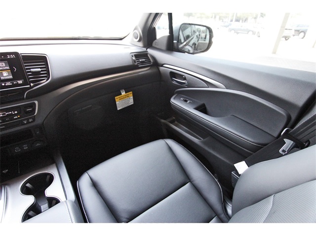 2025 Honda Ridgeline RTL photo 9