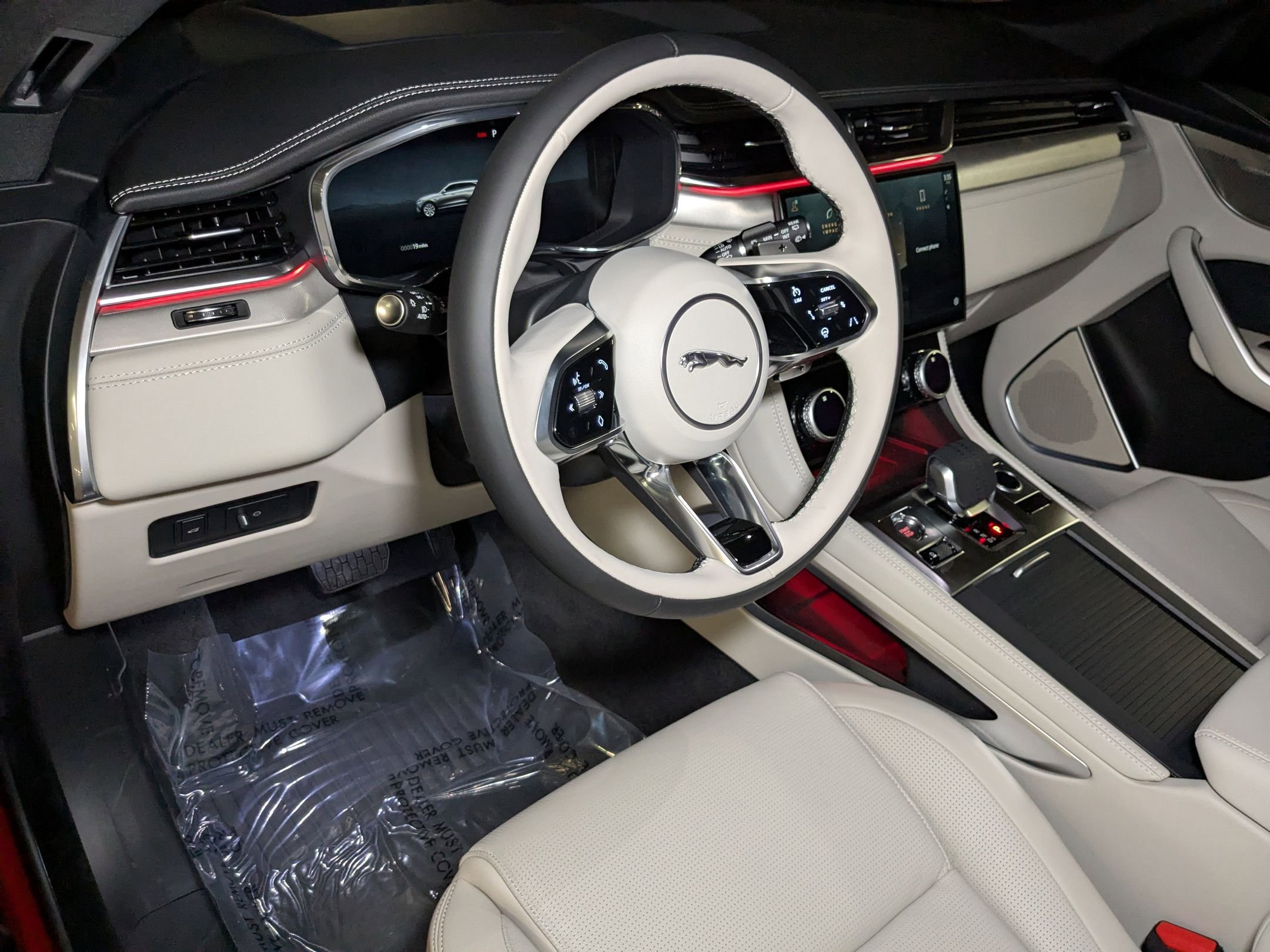 2026 Jaguar F-PACE P250 R-Dynamic S photo 3
