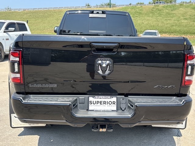 2022 Ram 3500 Laramie photo 4