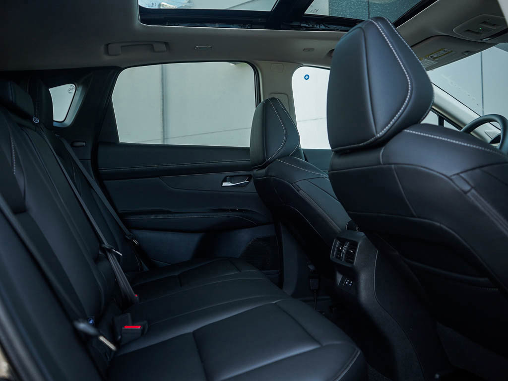 2025 Nissan Murano SL photo 11