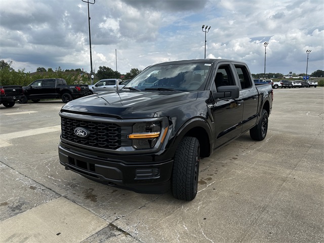 2025 Ford F-150 STX photo 4