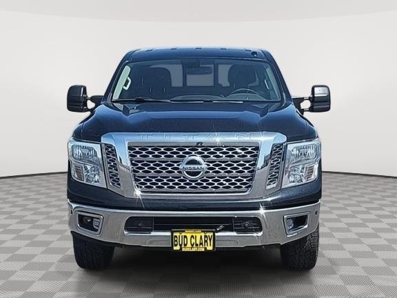 2017 Nissan Titan SV photo 8