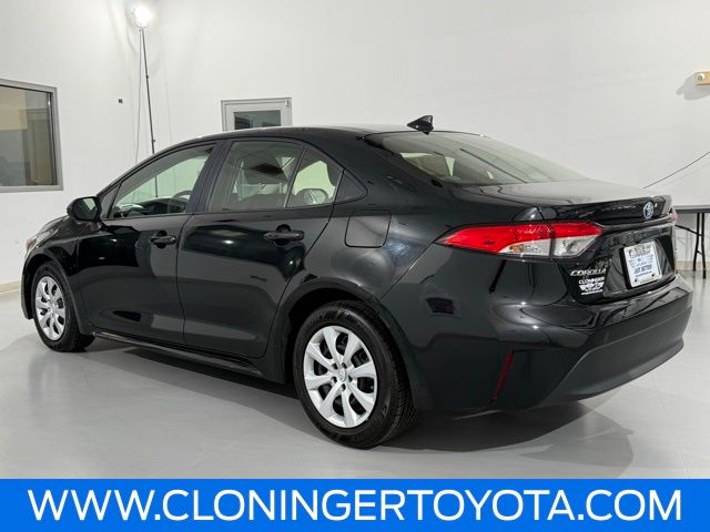 2023 Toyota Corolla Hybrid LE photo 5