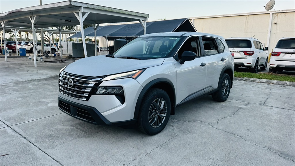 2025 Nissan Rogue S photo 2