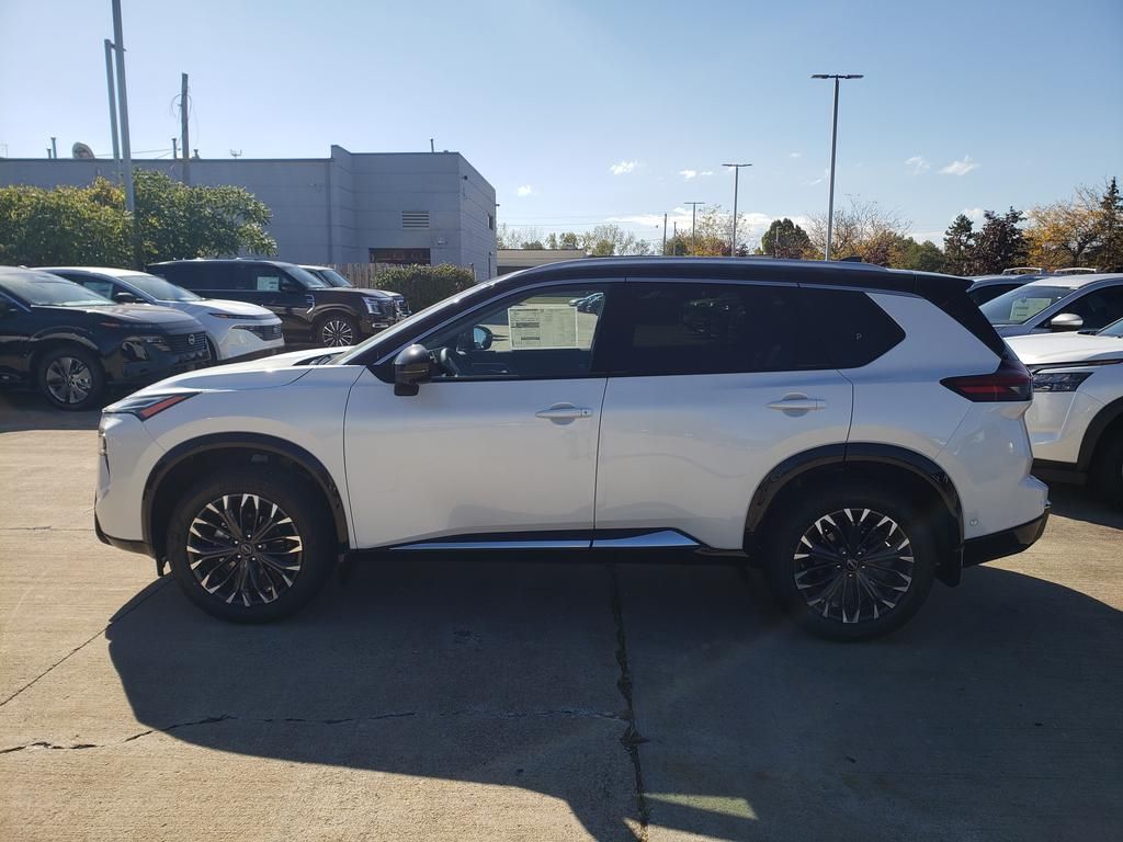 2026 Nissan Rogue Platinum photo 3