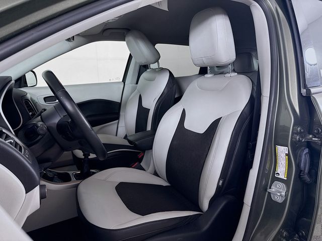 2018 Jeep Compass Latitude photo 17